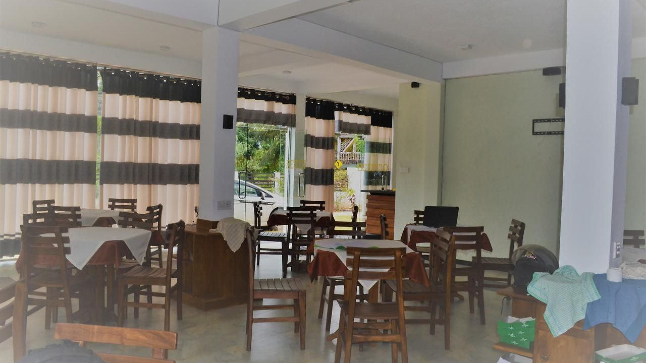 Nightingaleinn, Kurunegala